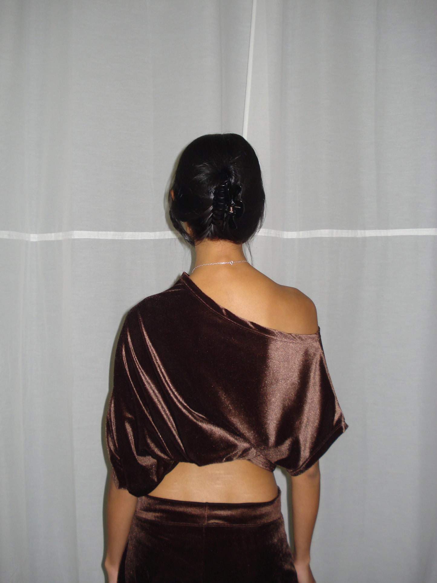 “COLD SHOULDER” top